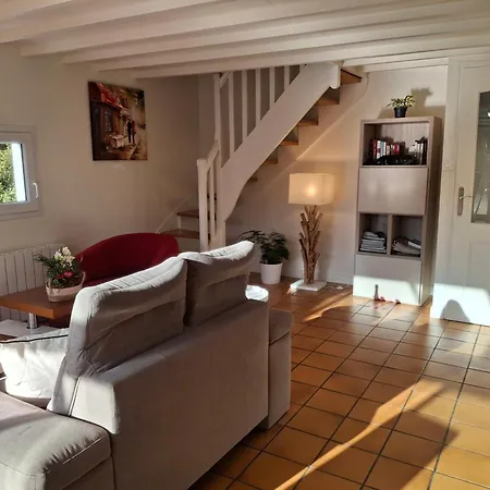 Au Du Bois D'amour Holiday home *