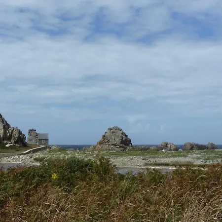 Au Du Bois D'amour Holiday home Plourivo